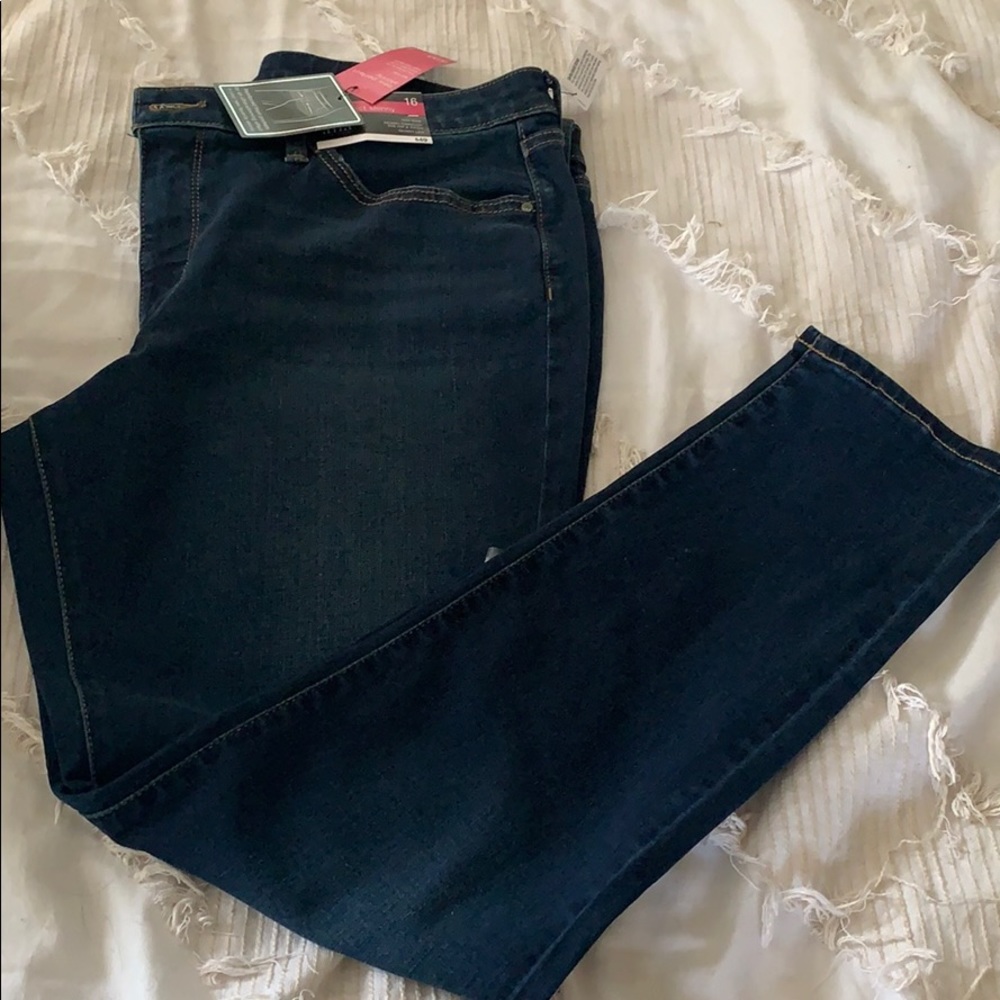 COPY - ANA DARK WASH JEANS MID RISE STRETCH NEW